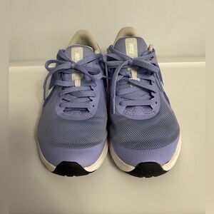 Nike Women's Lavender Athletic Running Shoes